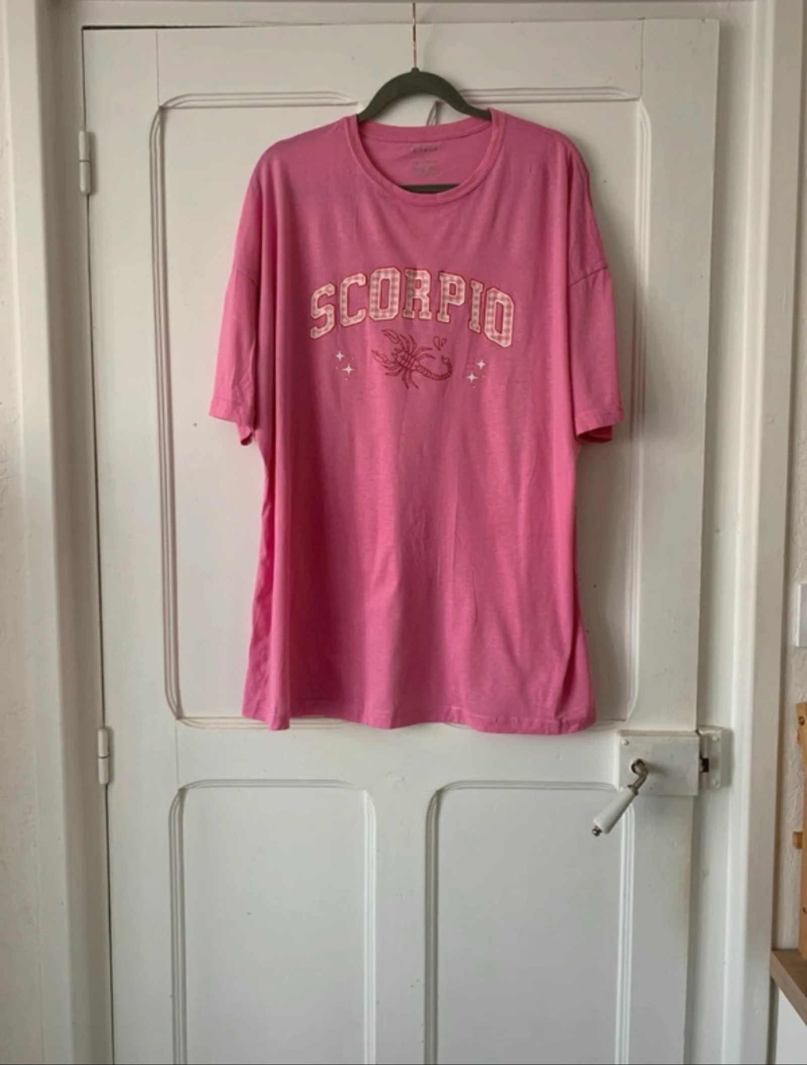 T-shirt Scorpion motif vichy rose/rouge femme - Taille 1XL Curve